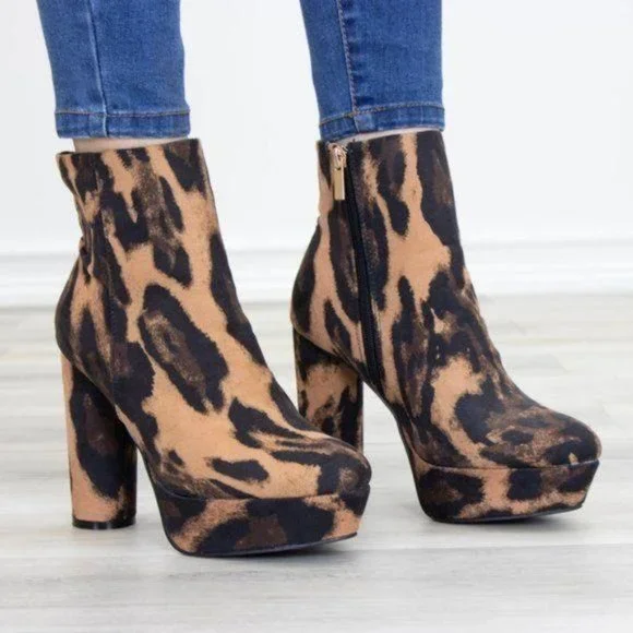 Leopard animal print platform ankle booties - Picture 4 of 11